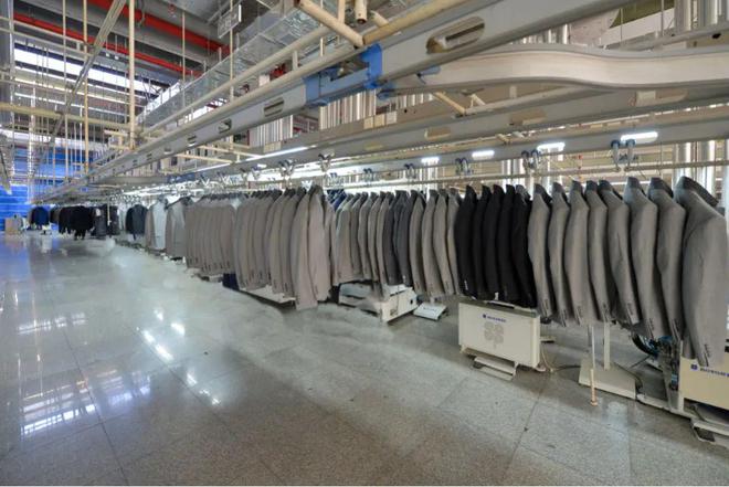 南山智尚服饰亮相世界智能大会 人工智能数字化展现中国时尚鞋帽零售新风向